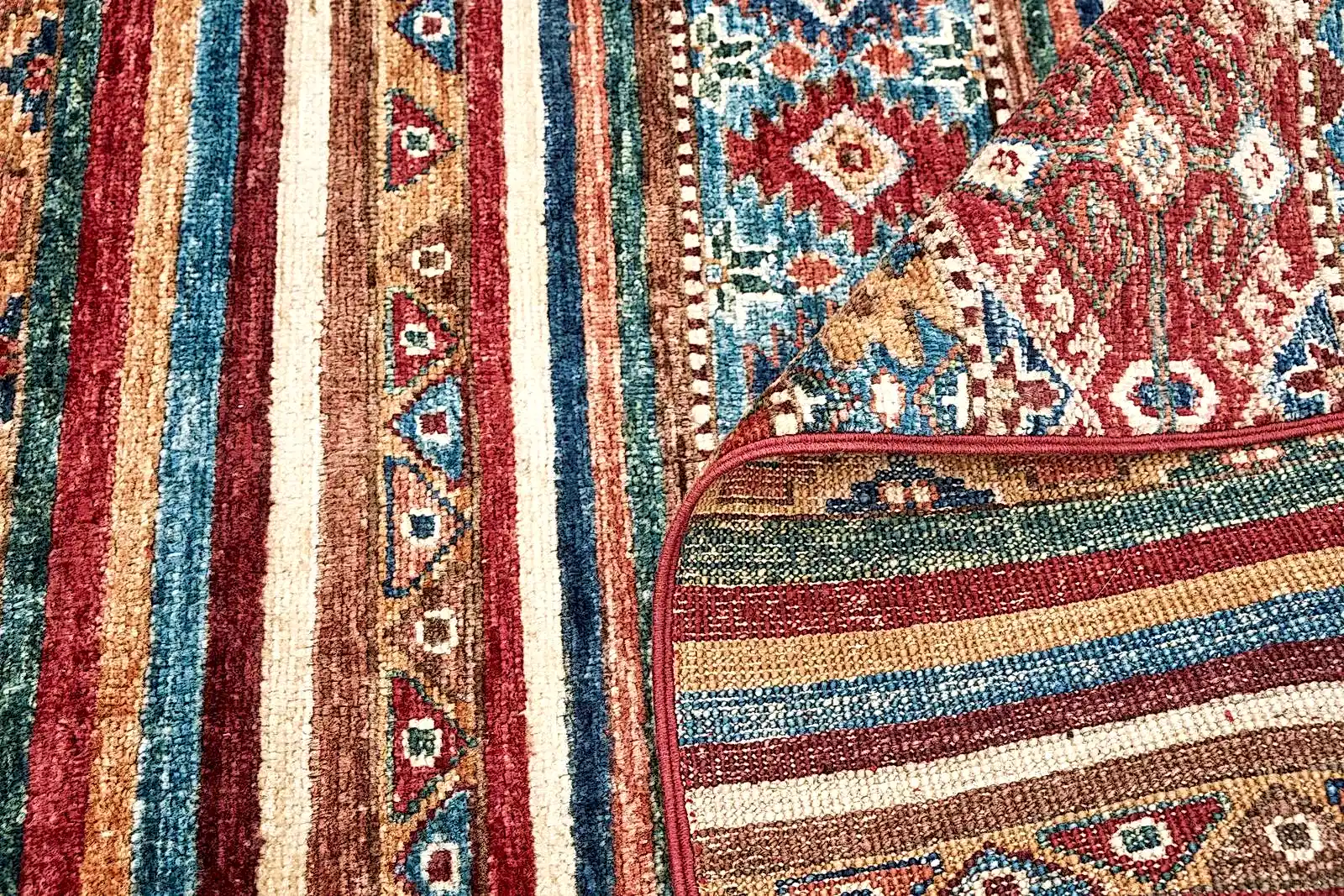 El Dokuma Bahtiyari Çok Renkli Yün ÖÇİB1068