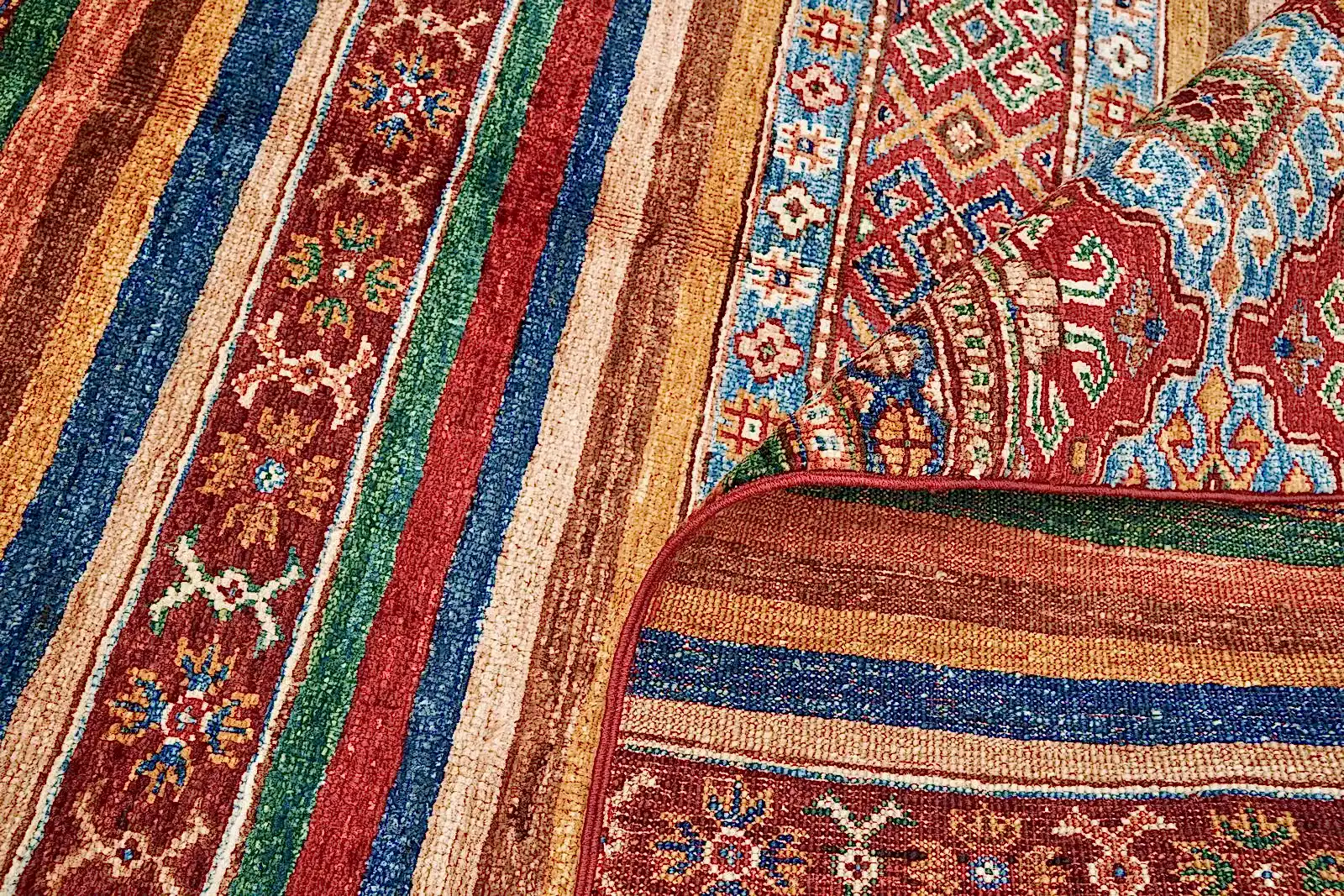 El Dokuma Bahtiyari Çok Renkli Yün ÖÇİB1071