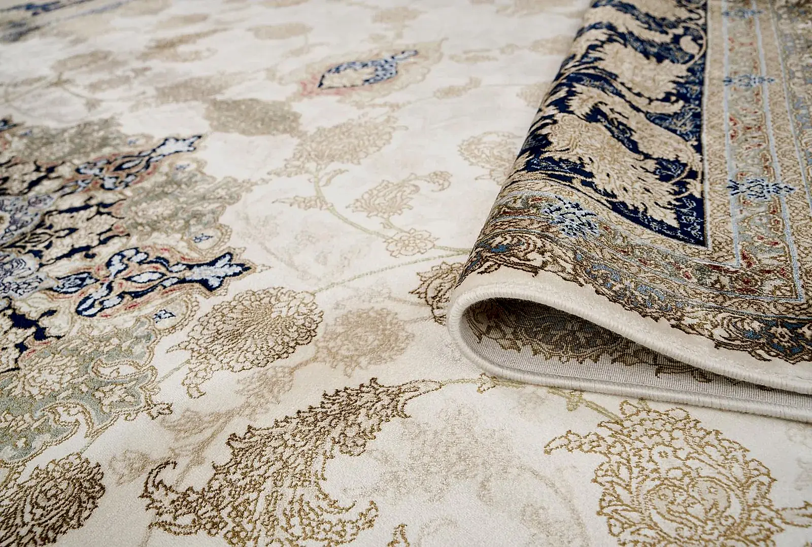 Makine İpek İsfahan Krem Halı ISF04